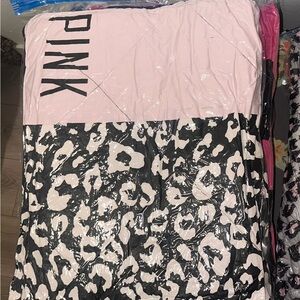 Rare Victoria’s Secret Pink collectables